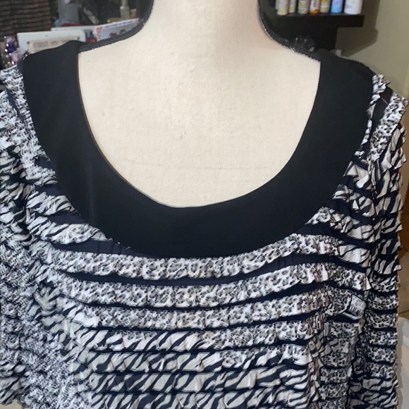 I.N STUDIO Women Blouse - Picture 2 of 6